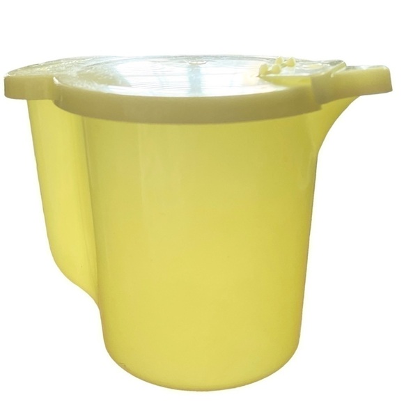 VINTAGE TUPPERWARE CREAM PITCHER - Picture 1 of 7